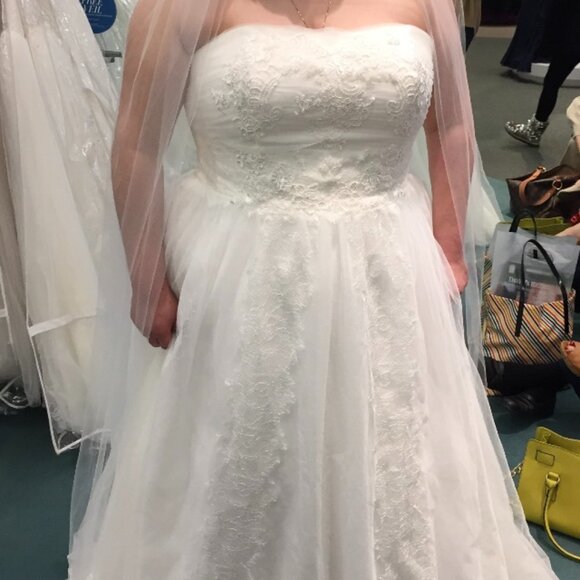 Melissa Sweet Dresses & Skirts - Melissa Sweet Wedding Dress